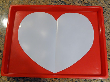 Valentine's heart fizzy painting: A combined art and science project for preschoolers || Gift of Curiosity