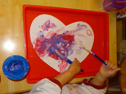 Valentine's heart fizzy painting: A combined art and science project for preschoolers || Gift of Curiosity