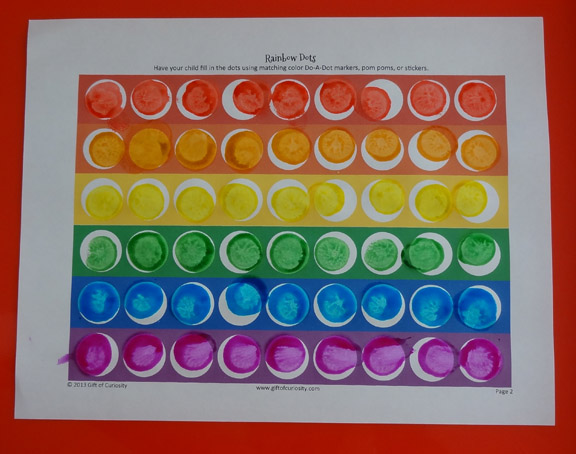 Free printable rainbow do-a-dot worksheet || Gift of Curiosity