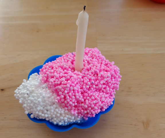 Making cupcakes from play foam || Gift of Curiosity
