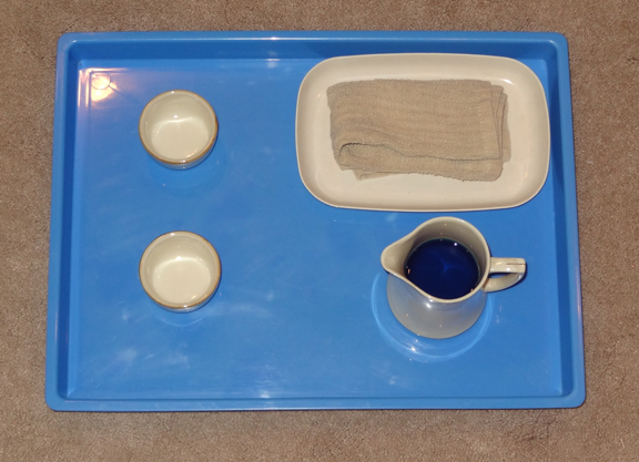 4th of July Montessori trays - water pouring activity || Gift of Curiosity