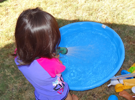8 essential water play toys - #1 is a pool || Gift of Curiosity