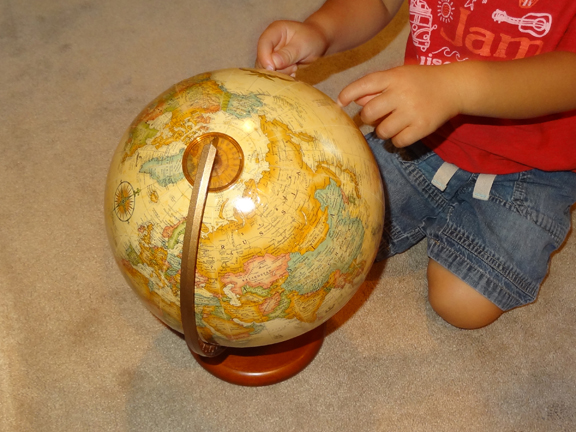Learning about ocean salt water and waves - use a globe to show kids how most of the earth is covered in water || Gift of Curiosity