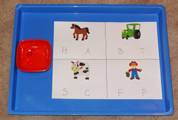 Farm Montessori tray: Identify the first sound of each word || Gift of Curiosity