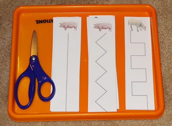 Farm Montessori tray: Scissors practice || Gift of Curiosity