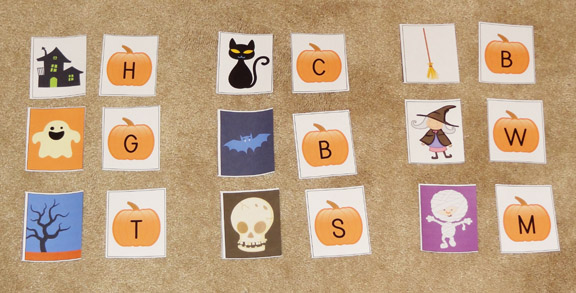 Halloween Montessori activities: Letter to initial sound matching || Gift of Curiosity