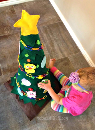 Felt toddler Christmas tree tutorial from Mother's Niche