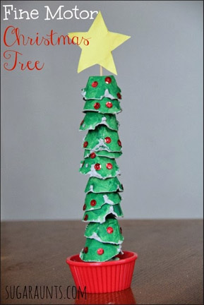 Fine motor Christmas tree from the Sugar Aunts