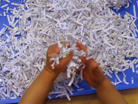 Shredded paper snowman craft || Gift of Curiosity