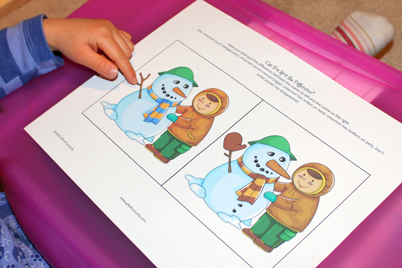 Winter Printables Pack: Winter-themed educational printables focused on colors, shapes, sizes, fine motor skills, math, literacy, and more. This awesome winter pack comes with 76 activities for kids ages 2-7. || Gift of Curiosity
