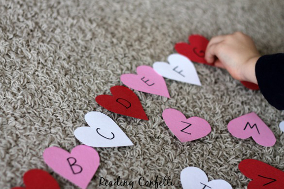 Alphabet Treasure Hunt for Valentine's Day from Reading Confetti