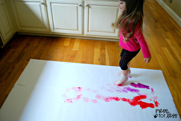 Bubble wrap stomp painting from Mess for Less