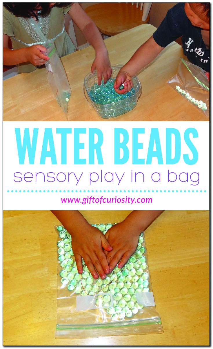 Water beads in a bag - a no-mess, safe, and fun sensory experience for kids #sensoryplay #preschool #giftofcuriosity || Gift of Curiosity