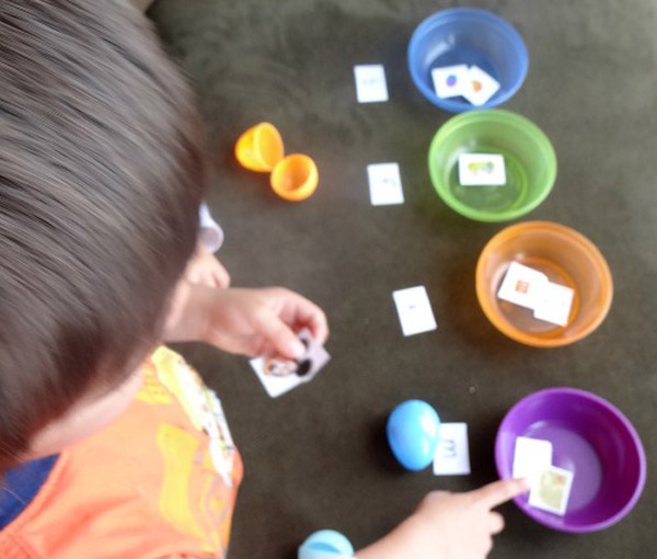 Beginning sounds Easter egg game from Growing Book by Book