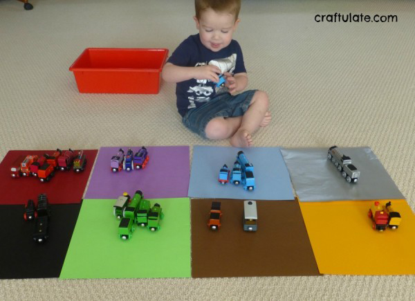 Color sorting with trains from Craftulate