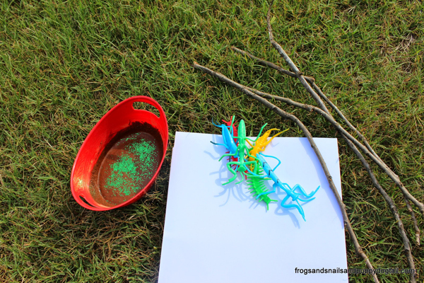 Sensory painting with bugs from FSPDT