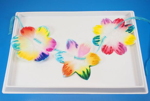 Chromatography flowers craft from Little Fingers Big Art