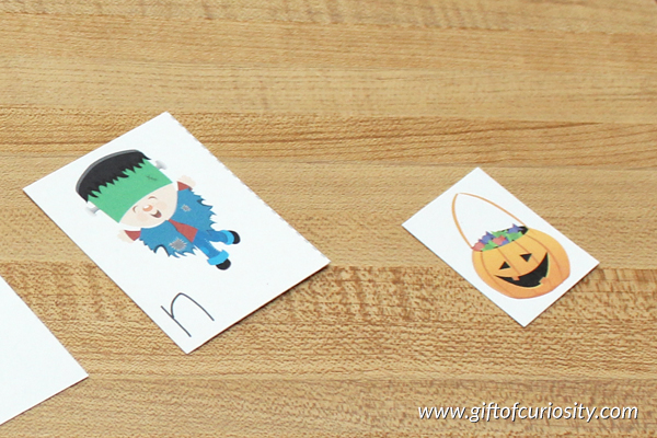 A set of 6 free and fully customizable Halloween search games that you can use to teach letters, numbers, shapes, colors, sight words, math facts, & more! #Halloween #freeprintables || Gift of Curiosity