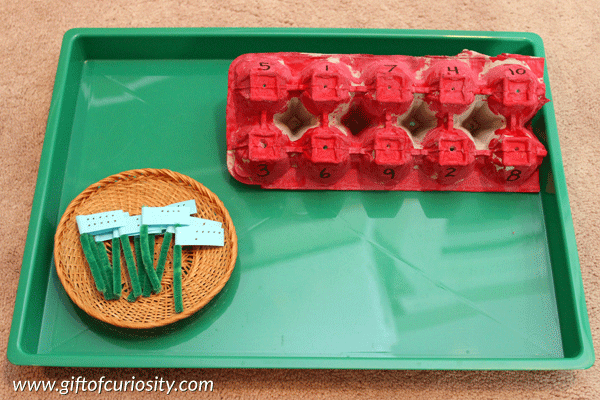 Egg carton number matching game: an activity that promotes counting, number recognition, and fine motor skills || Gift of Curiosity
