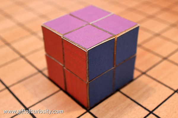 3-D color cube puzzle: This DIY puzzle works on color matching, understand cubes, and working in three dimensions. This is a great little cognitive puzzle you can make using items you probably already have at home! || Gift of Curiosity