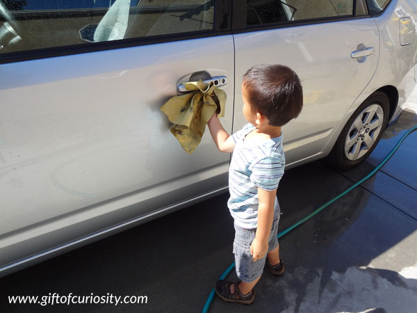 Everyday practical life activities your kids can do at home. There are some great ideas in this post for chores kids can do at home that build skills and confidence. || Gift of Curiosity