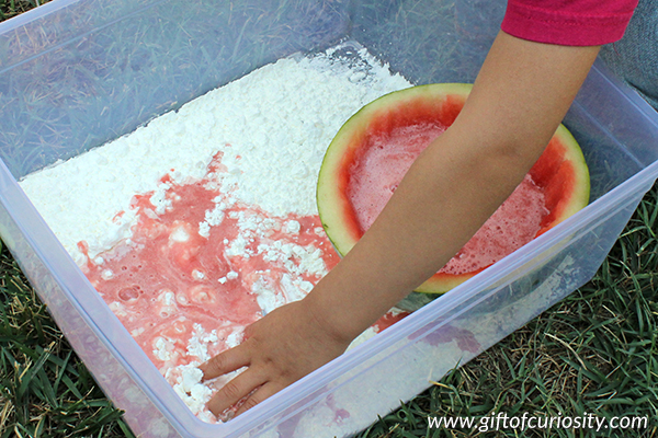 Watermelon oobleck: DIY recipe for fun and easy sensory play for summer! || Gift of Curiosity