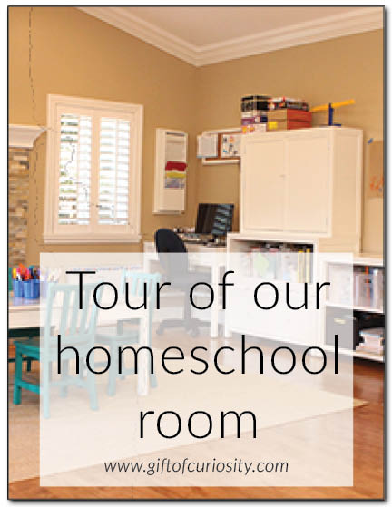Take a virtual tour of our homeschool room to see how our family makes homeschooling work for us #giftofcuriosity #homeschool #homeschooling || Gift of Curiosity